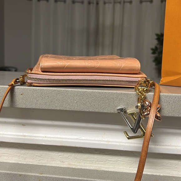 Louis Vuitton Monogram Vernis Mott Mini Handbag - Picture 12 of 12